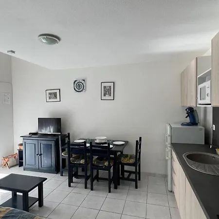 T3 En Bord De Avec Piscine, 6 Personnes - - Fr-1-81-494 *