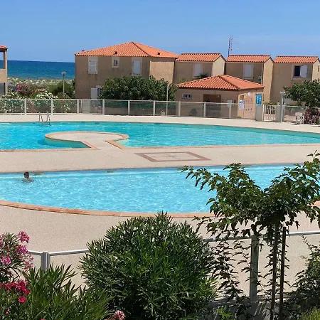 Villa T3 En Bord De Avec Piscine, 6 Personnes - - Fr-1-81-494 Le Barcares